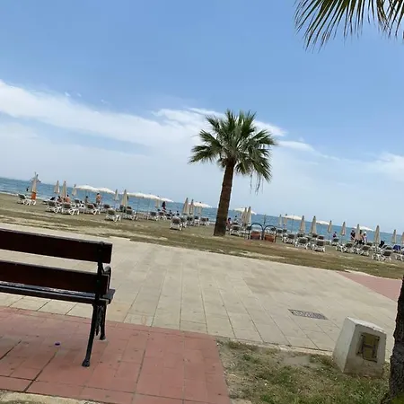 Tony's Boutique * Lárnaca