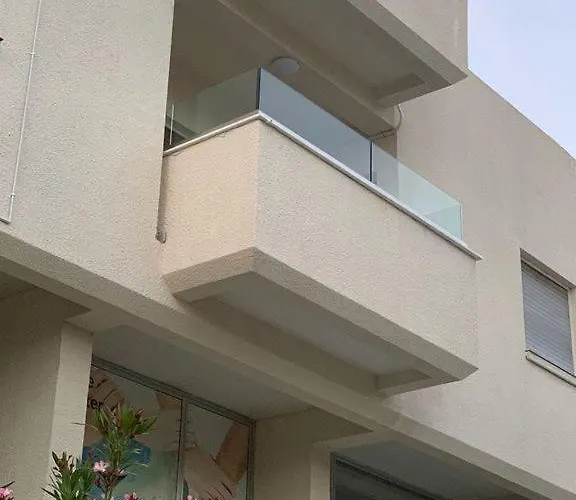 Апартаменти Tony's Boutique Ларнака