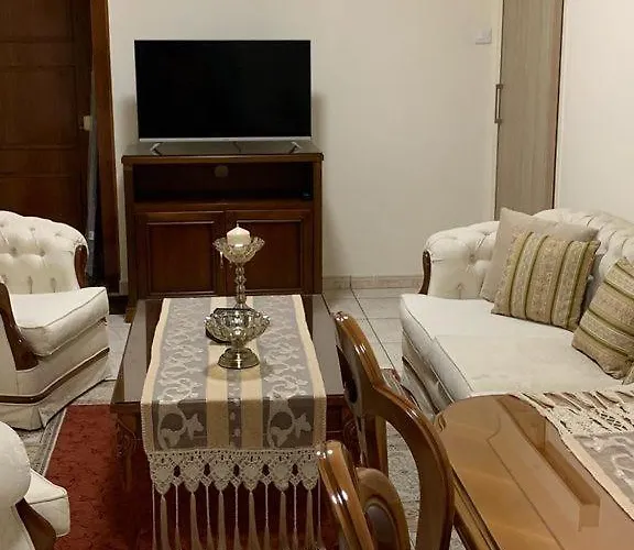 Апартаменти Tony's Boutique Ларнака